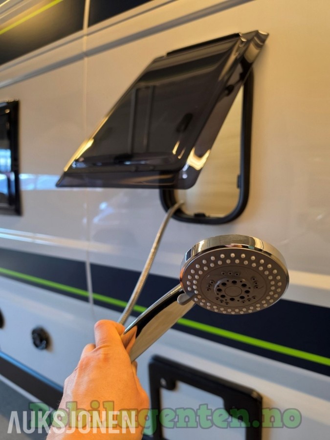 2026 Chausson V594 Max L First Line / 4 Faste Sengeplasser / Bedkit / Solcelle / Kompressorkjøleskap / Ryggekamera