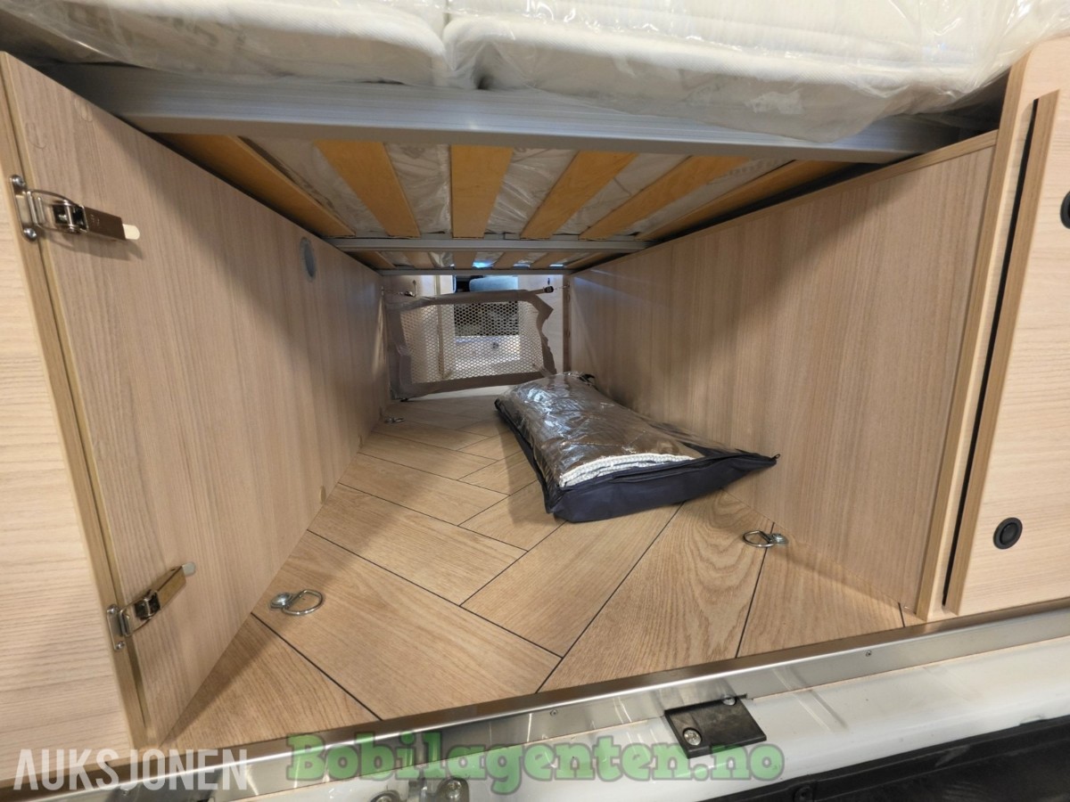 2026 Chausson V594 Max L First Line / 4 Faste Sengeplasser / Bedkit / Solcelle / Kompressorkjøleskap / Ryggekamera