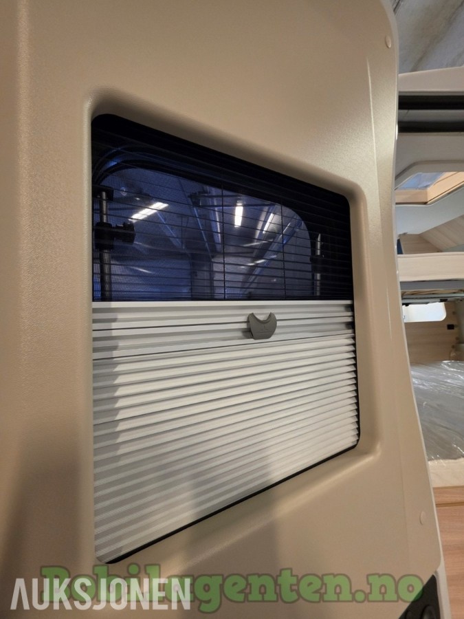 2026 Chausson V594 Max L First Line / 4 Faste Sengeplasser / Bedkit / Solcelle / Kompressorkjøleskap / Ryggekamera