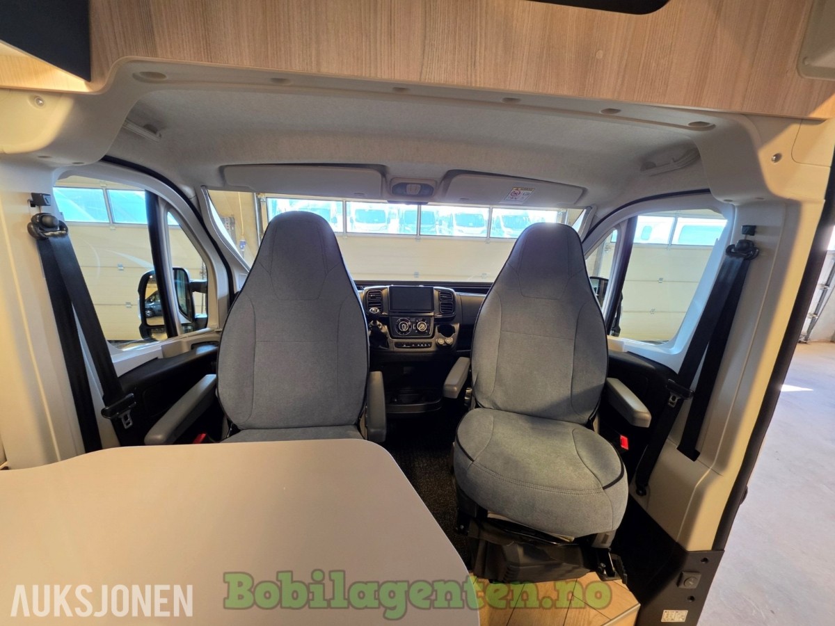 2026 Chausson V594 Max L First Line / 4 Faste Sengeplasser / Bedkit / Solcelle / Kompressorkjøleskap / Ryggekamera
