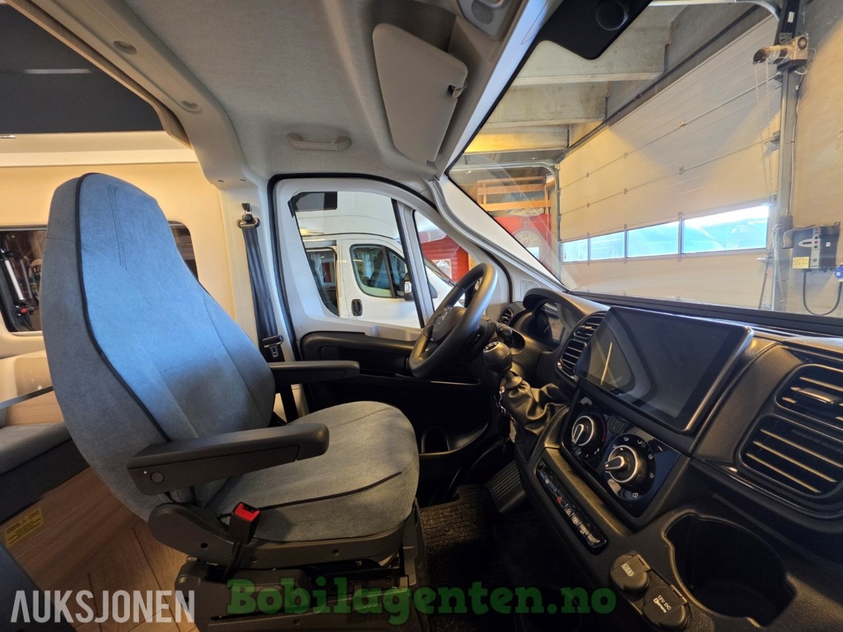 2026 Chausson V594 Max L First Line / 4 Faste Sengeplasser / Bedkit / Solcelle / Kompressorkjøleskap / Ryggekamera