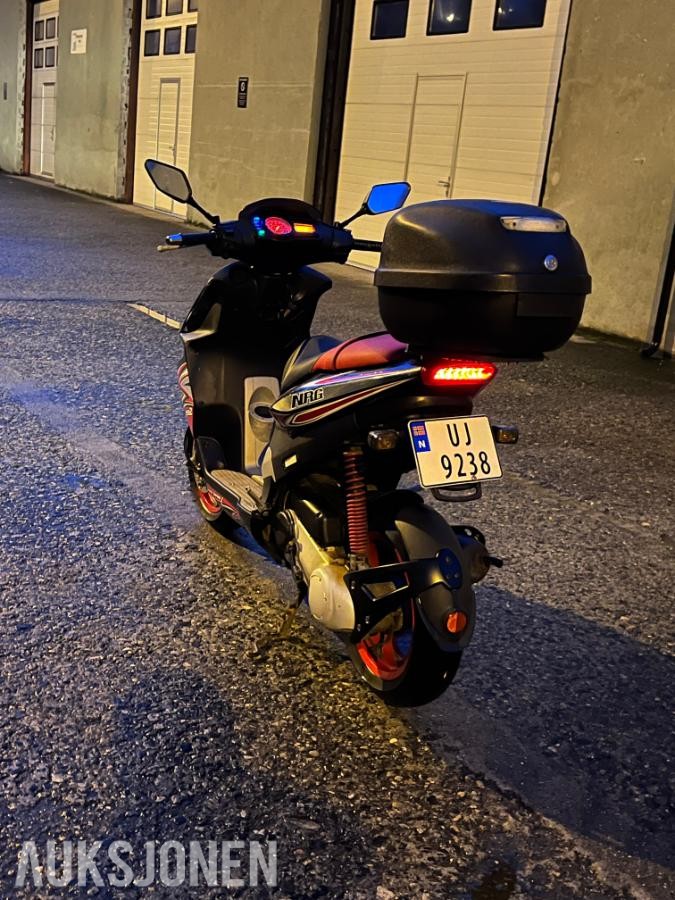 Strøken og sporty Piaggio NRG Power 2009 (Hi-Per2) – KUN kjørt 6 872 km!