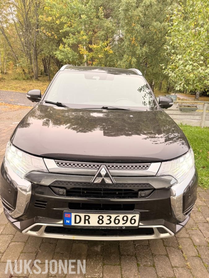 2020 Mitsubishi Outlander 2,4 PHEV 224hk AWD ADAPTIV CRUISEKONTROLL, RYGGEKAMERA, HENGERFESTE