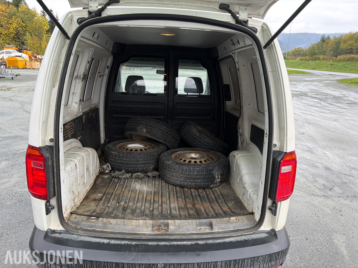 2016 Volkswagen VOLKSWAGEN CADDY TDI HENGERFESTE TAKSTATIV DAB