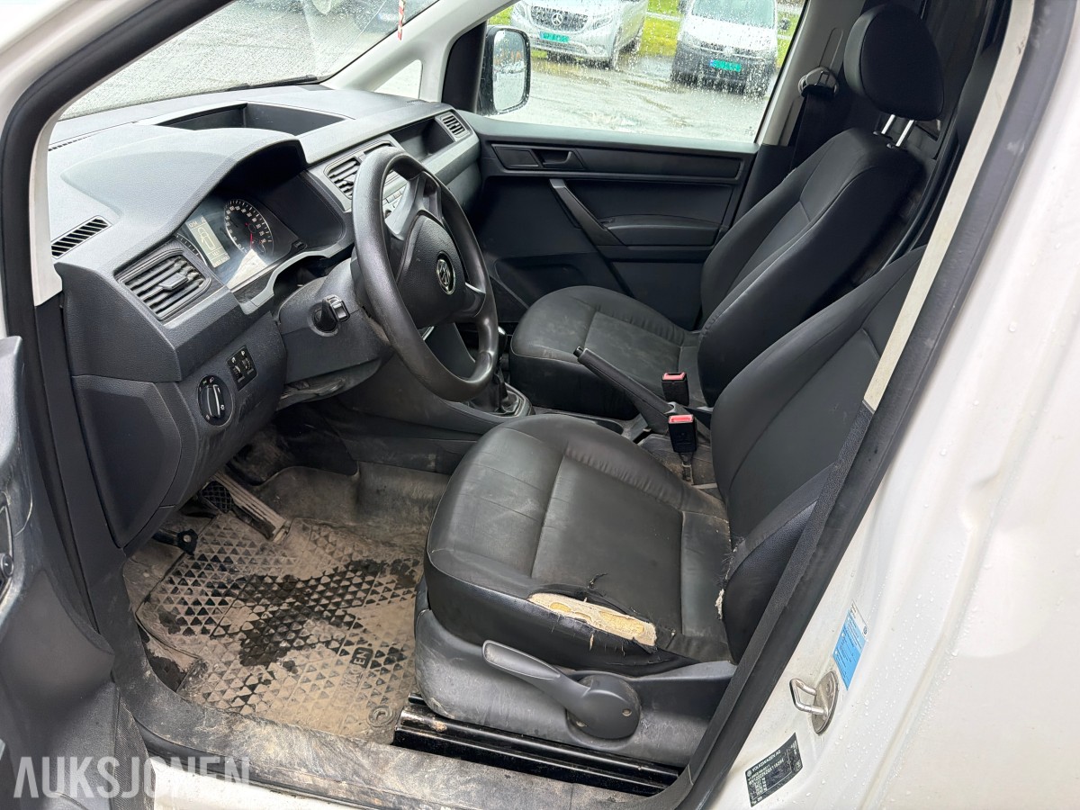 2016 Volkswagen VOLKSWAGEN CADDY TDI HENGERFESTE TAKSTATIV DAB