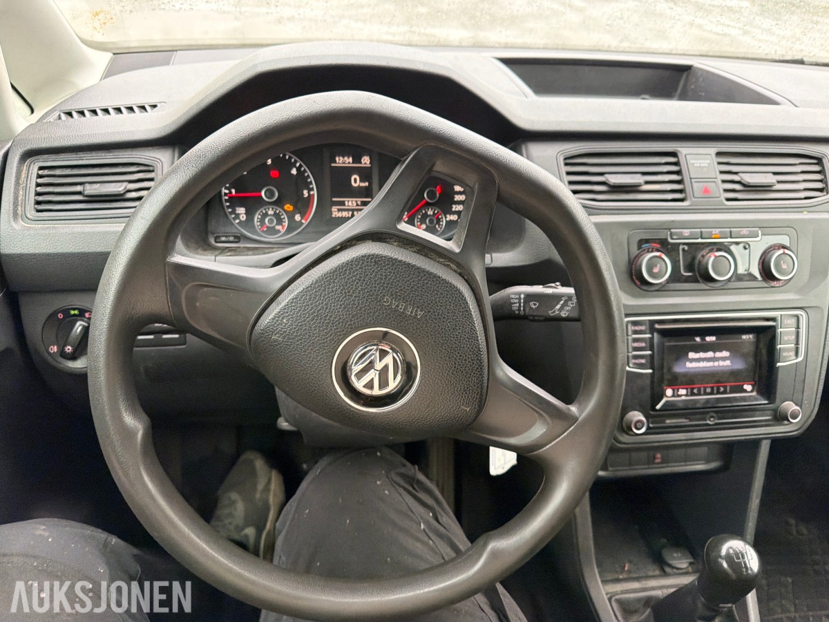 2016 Volkswagen VOLKSWAGEN CADDY TDI HENGERFESTE TAKSTATIV DAB