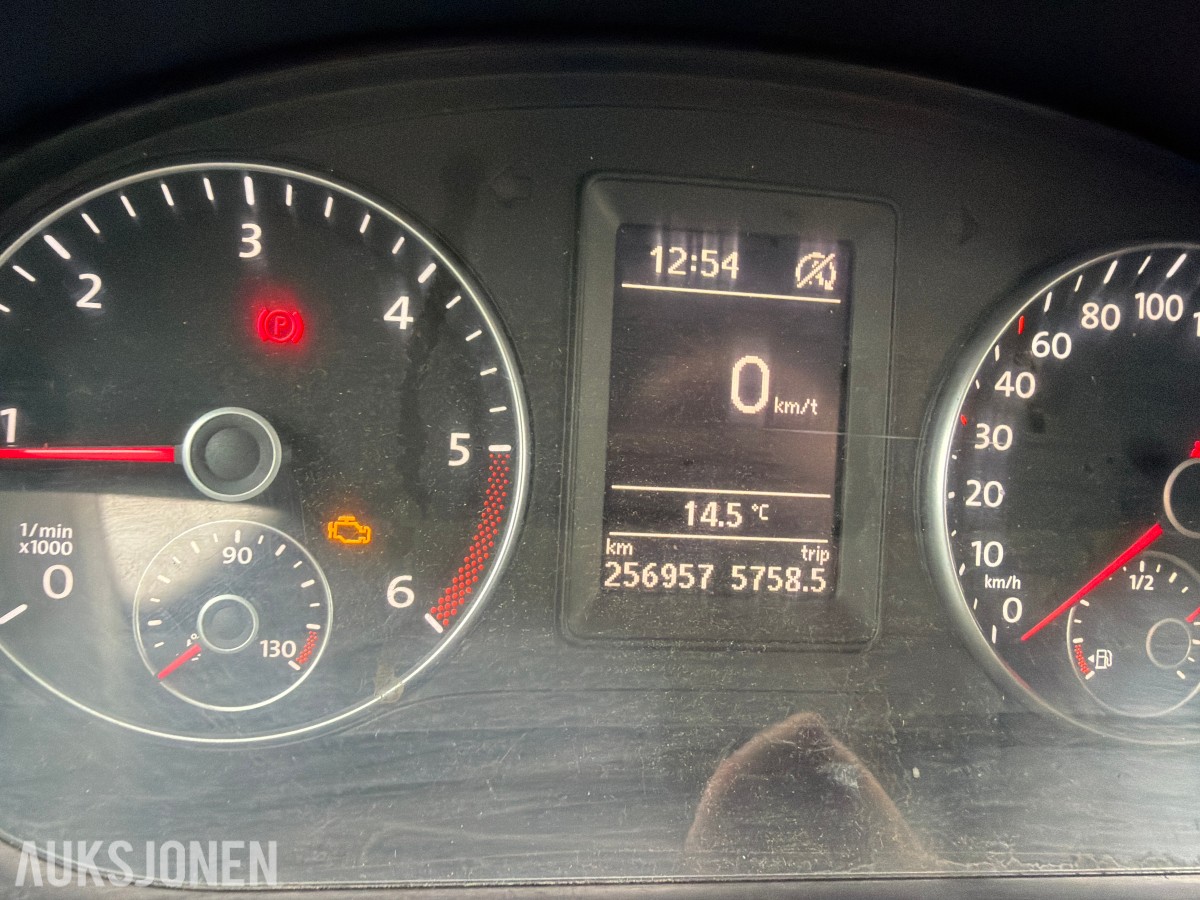 2016 Volkswagen VOLKSWAGEN CADDY TDI HENGERFESTE TAKSTATIV DAB