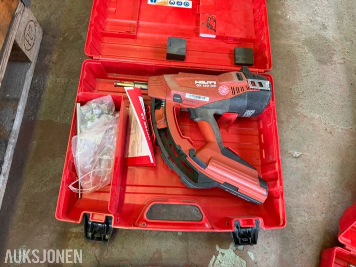 5 STK. HILTI FESTEVERKTØY MED 4 STK. SILVA XCL 9.0 HODELYKTER