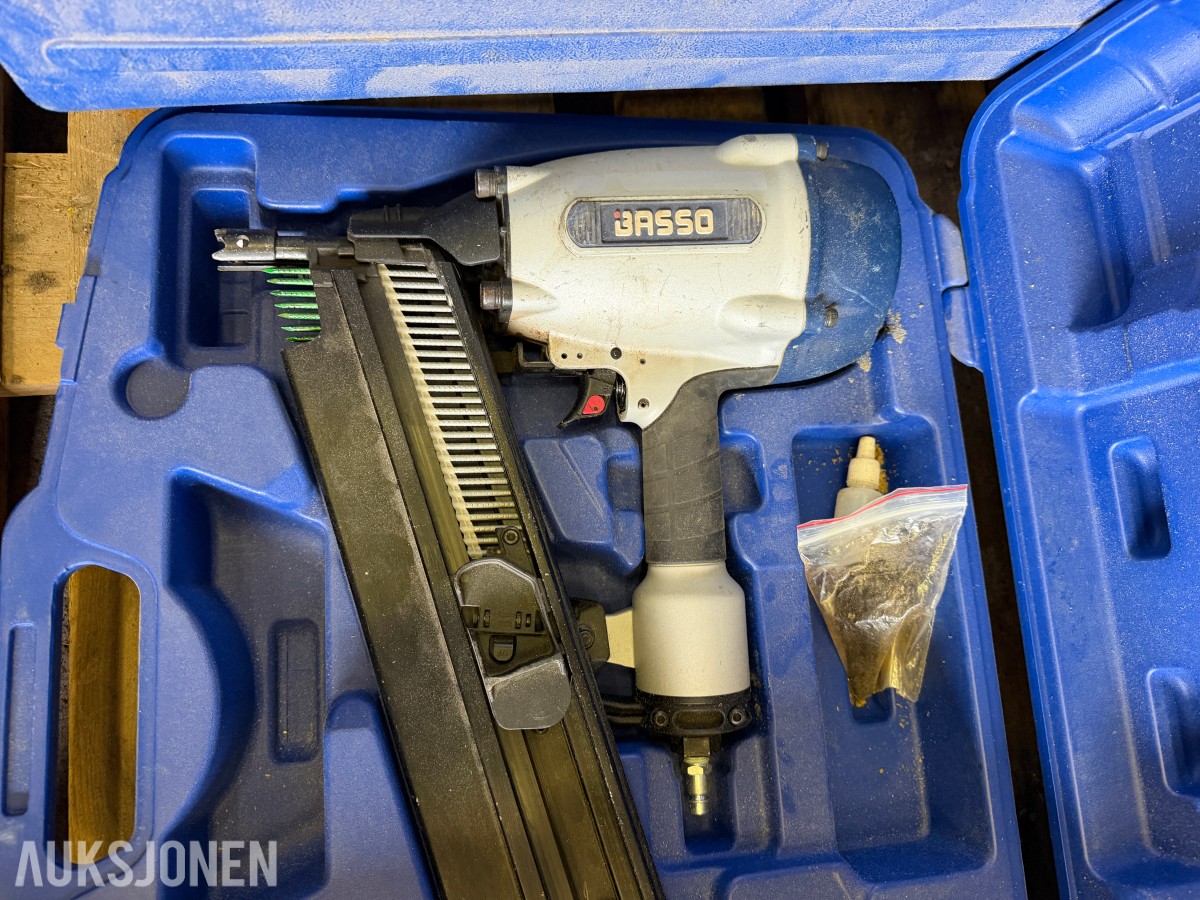 2 STK BASSO SPIKERPISTOLER MED KOFFERT – SELGES SAMLET