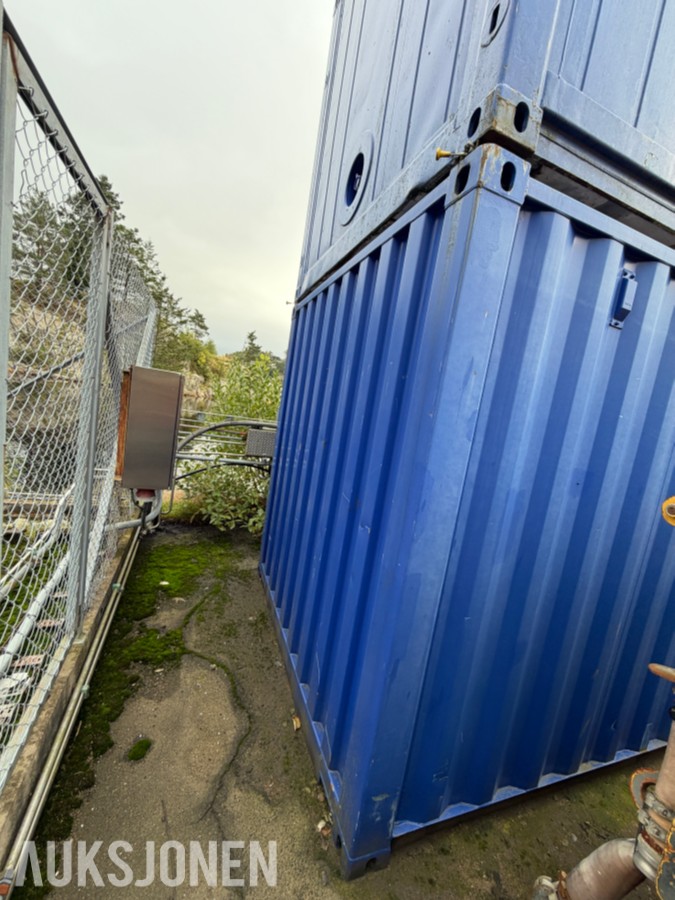 2012 20 FOTS CONTAINER MED REOLER, STRØMINNTAK, RØR OG DELER