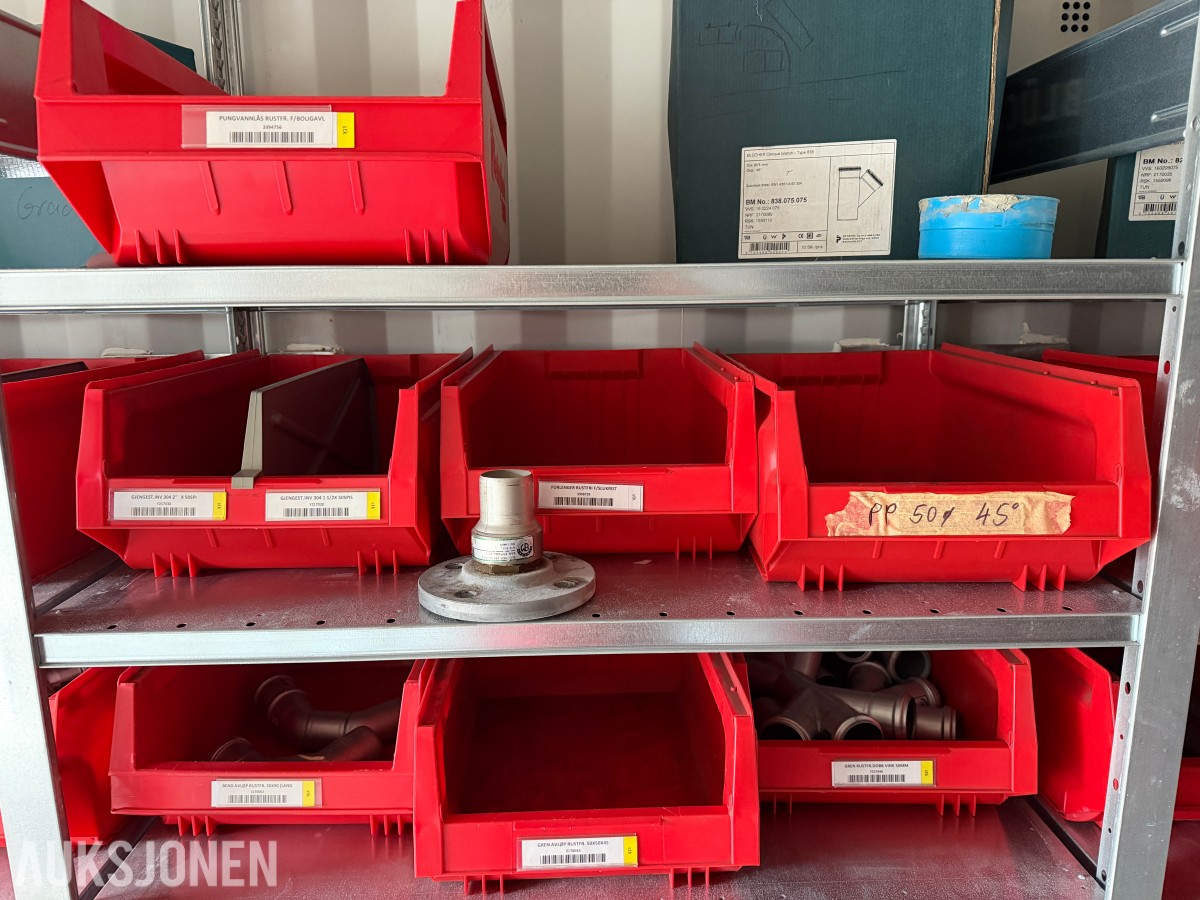 2012 20 FOTS CONTAINER MED REOLER, STRØMINNTAK, RØR OG DELER