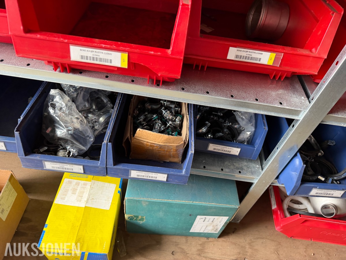 2012 20 FOTS CONTAINER MED REOLER, STRØMINNTAK, RØR OG DELER