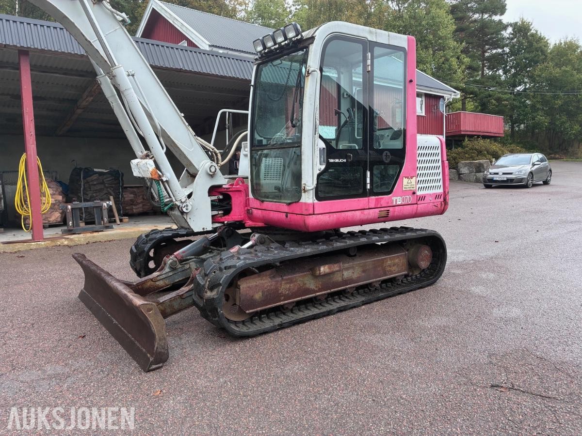 1997 Takeuchi TB070 8 tonns beltegraver 