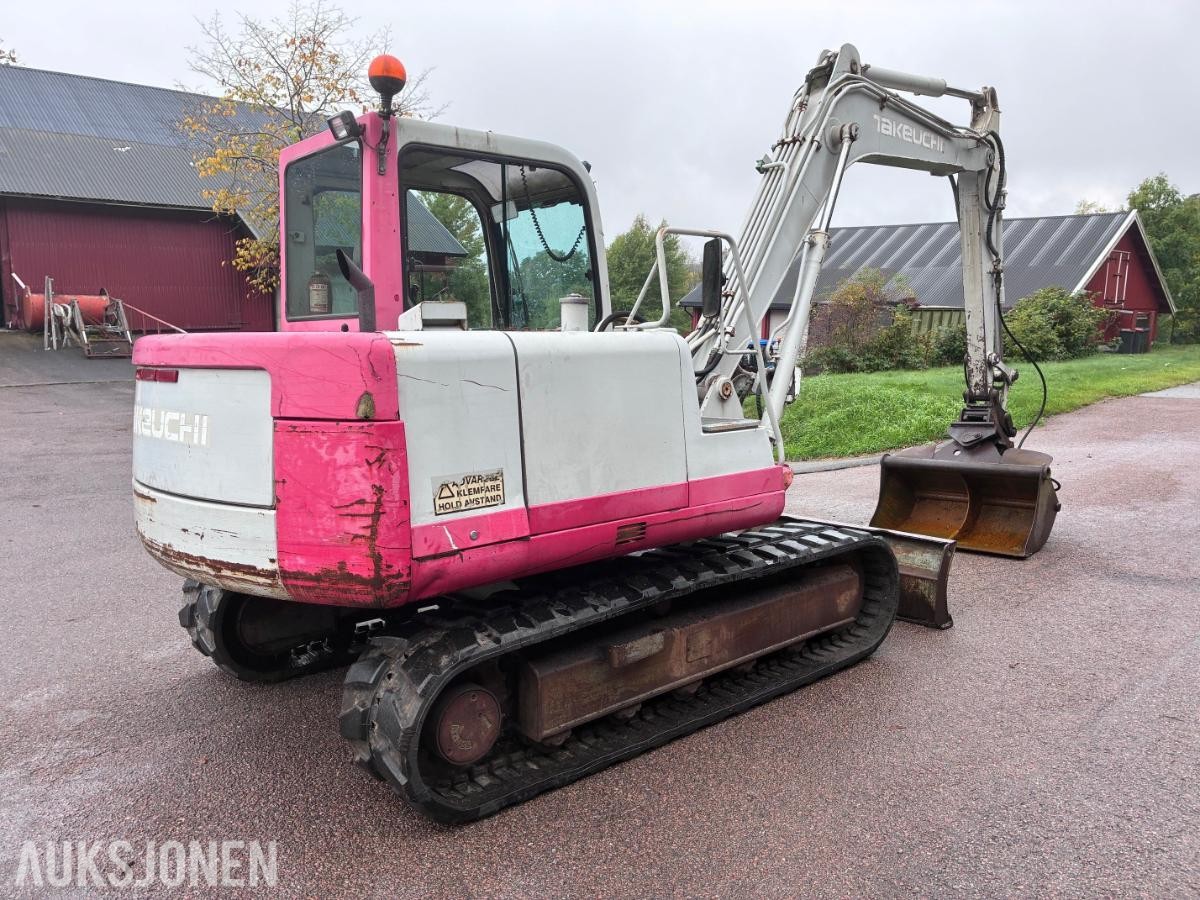 1997 Takeuchi TB070 8 tonns beltegraver 