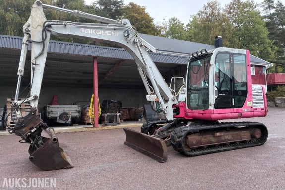 1997 Takeuchi TB070 8 tonns beltegraver 