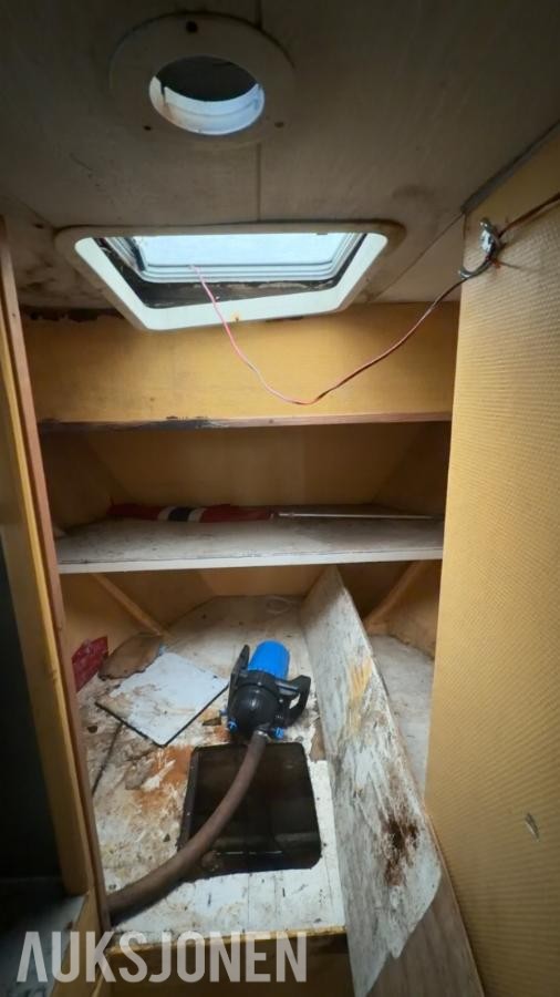2000 Båt - 35 fot med innenbords Perkins, Oppussingsprosjekt 