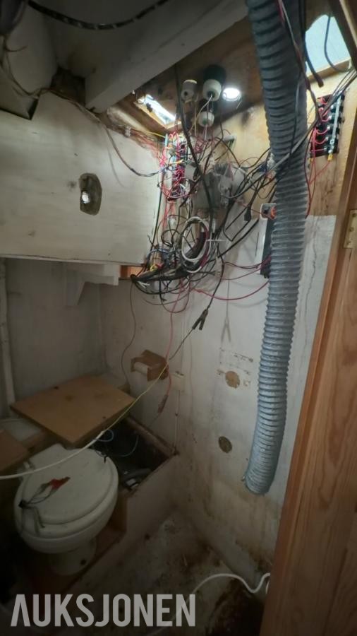 2000 Båt - 35 fot med innenbords Perkins, Oppussingsprosjekt 