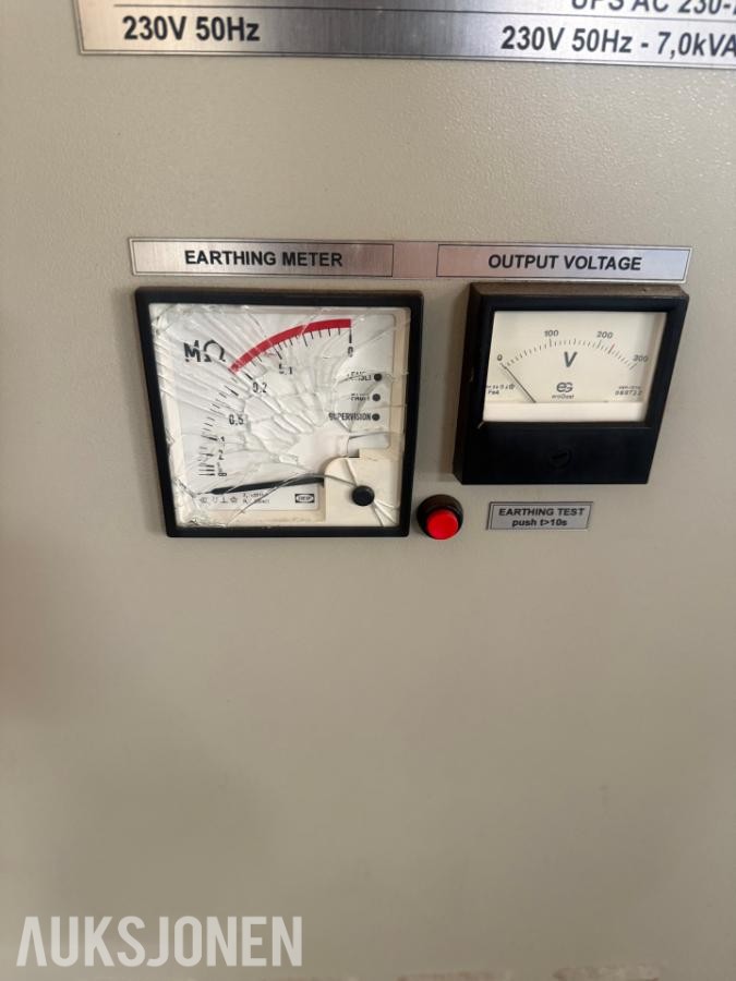 Elmech UPS AC 230-7 7 kVA med batterienhet