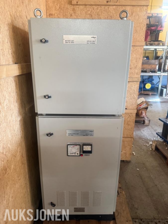 Elmech UPS AC 230-7 7 kVA med batterienhet