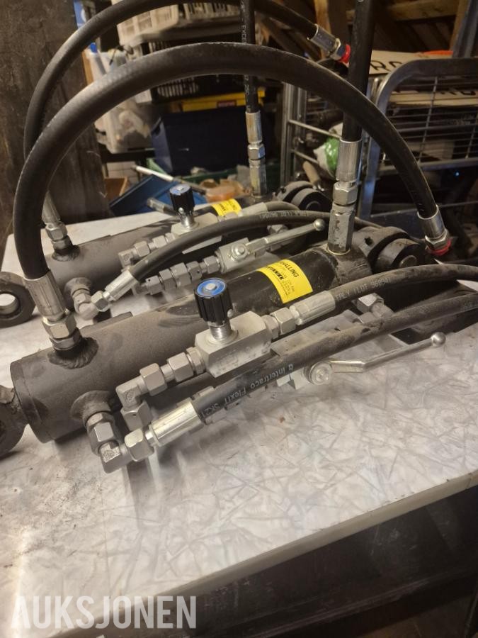 Sylinderteknikk DVL 65/35-200 – 2 stk. overhalte hydraulikksylindre, 220 bar