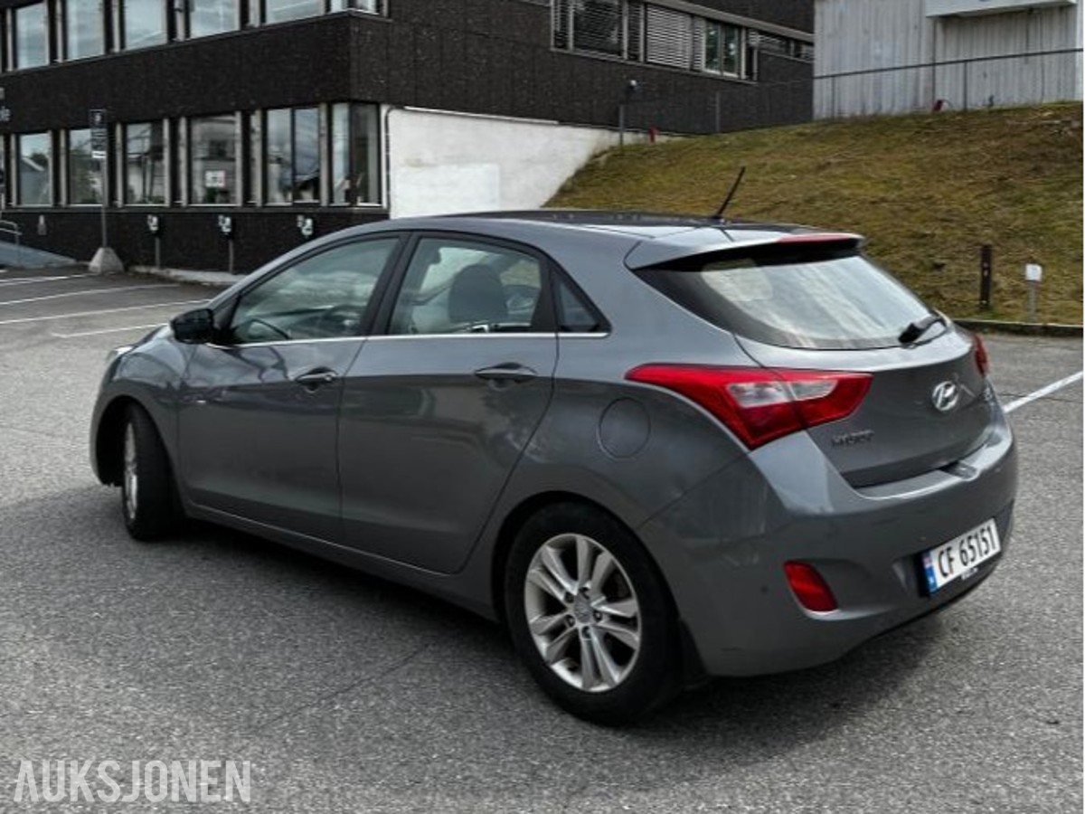 2013 Hyundai i30 1.6, Cruisekontroll, S+V dekk, Reparasjonsobjekt
