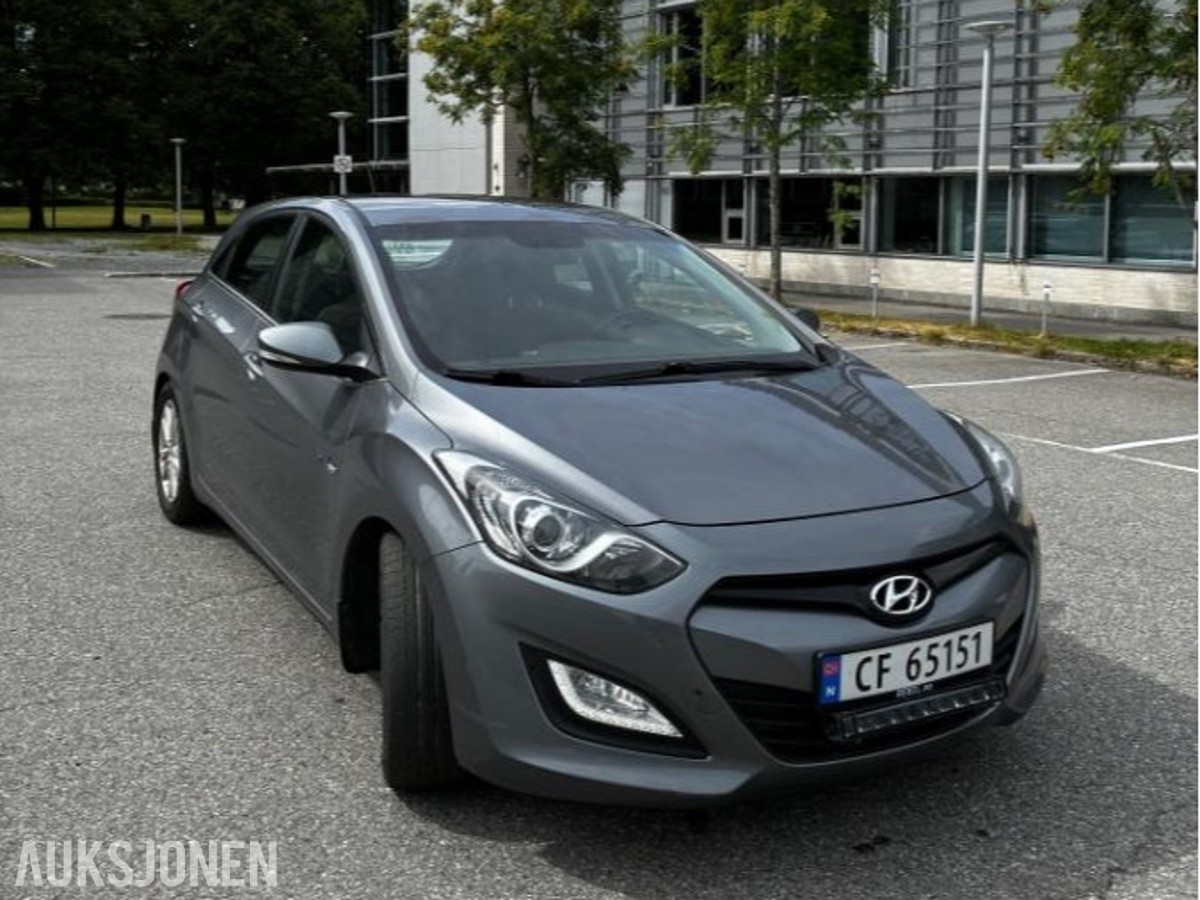 2013 Hyundai i30 1.6, Cruisekontroll, S+V dekk, Reparasjonsobjekt