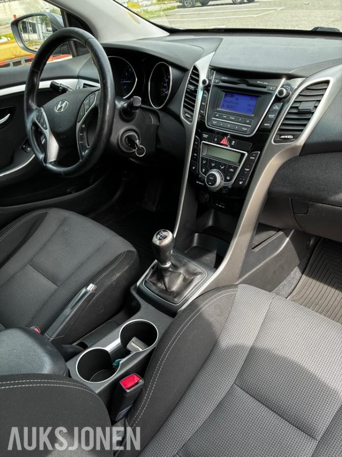 2013 Hyundai i30 1.6, Cruisekontroll, S+V dekk, Reparasjonsobjekt