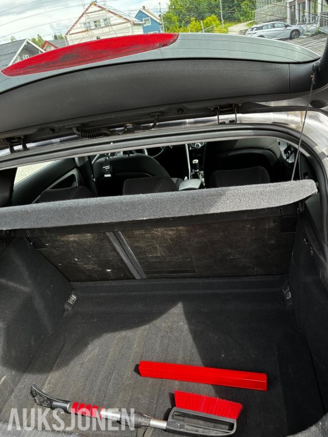 2013 Hyundai i30 1.6, Cruisekontroll, S+V dekk, Reparasjonsobjekt