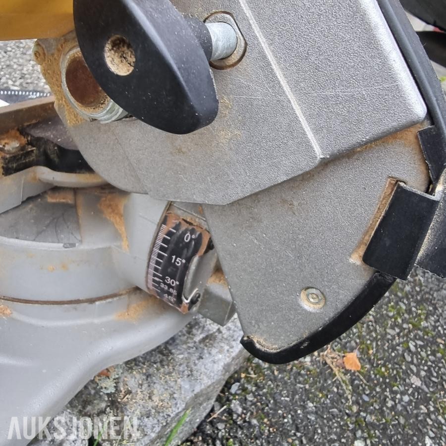 DeWALT DW707 kapp- og gjærsag 1200W