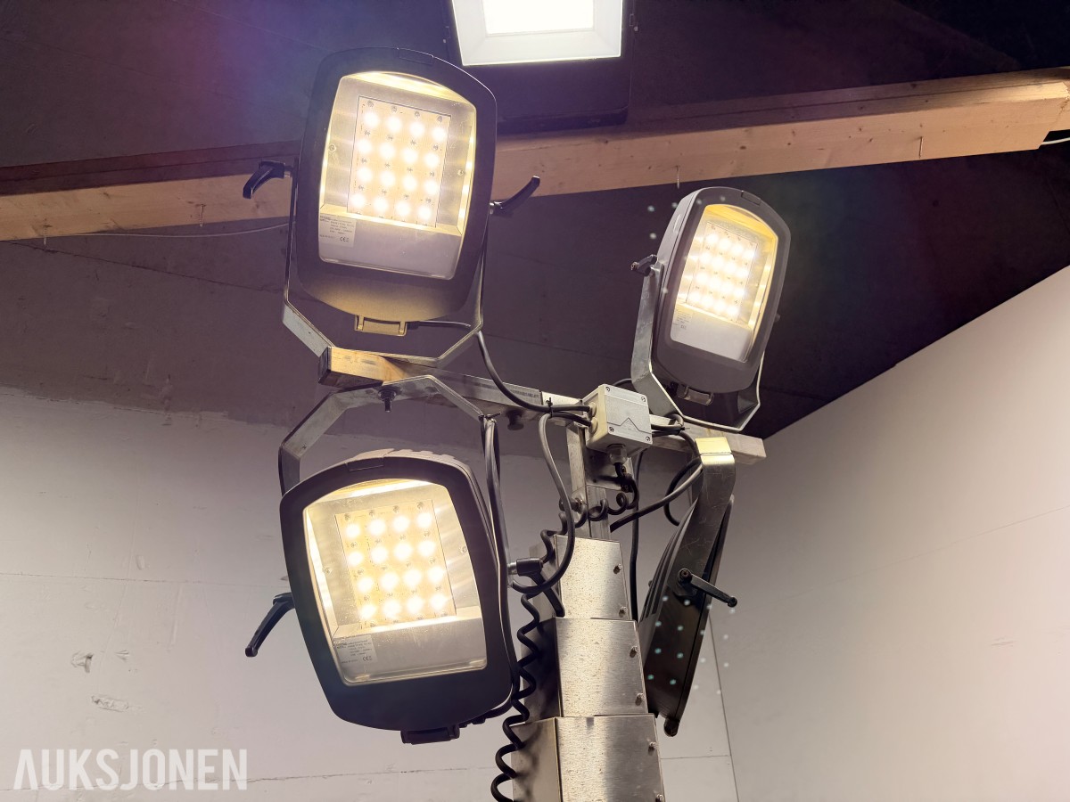 2016 SKY 7M lysmast 4x185W Prince LED