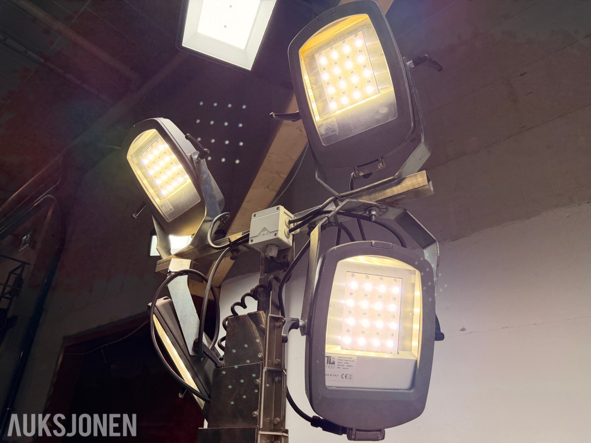 2016 SKY 7M lysmast 4x185W Prince LED