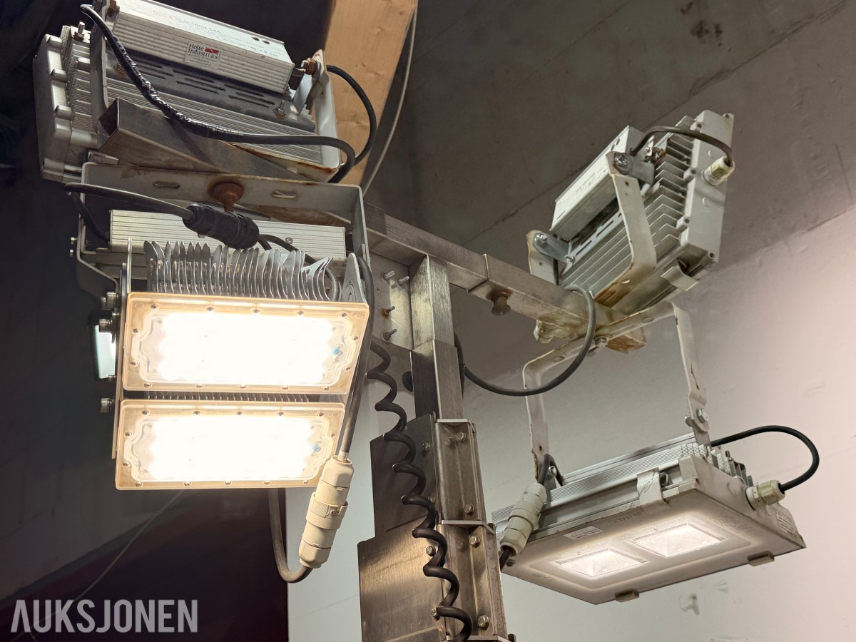 2015 SKY 7M lysmast 4x185W Prince LED