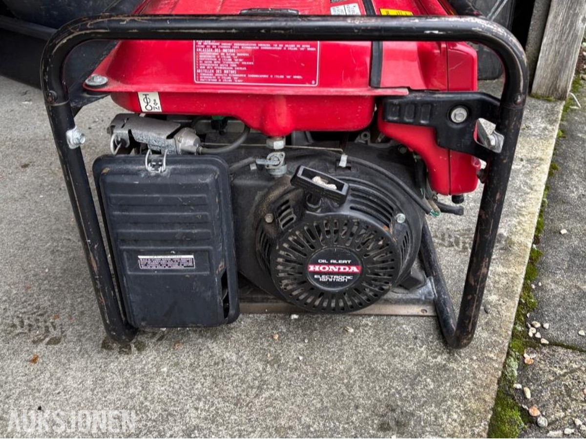 Honda EM4500 aggregat – Starter alltid og sviver fint