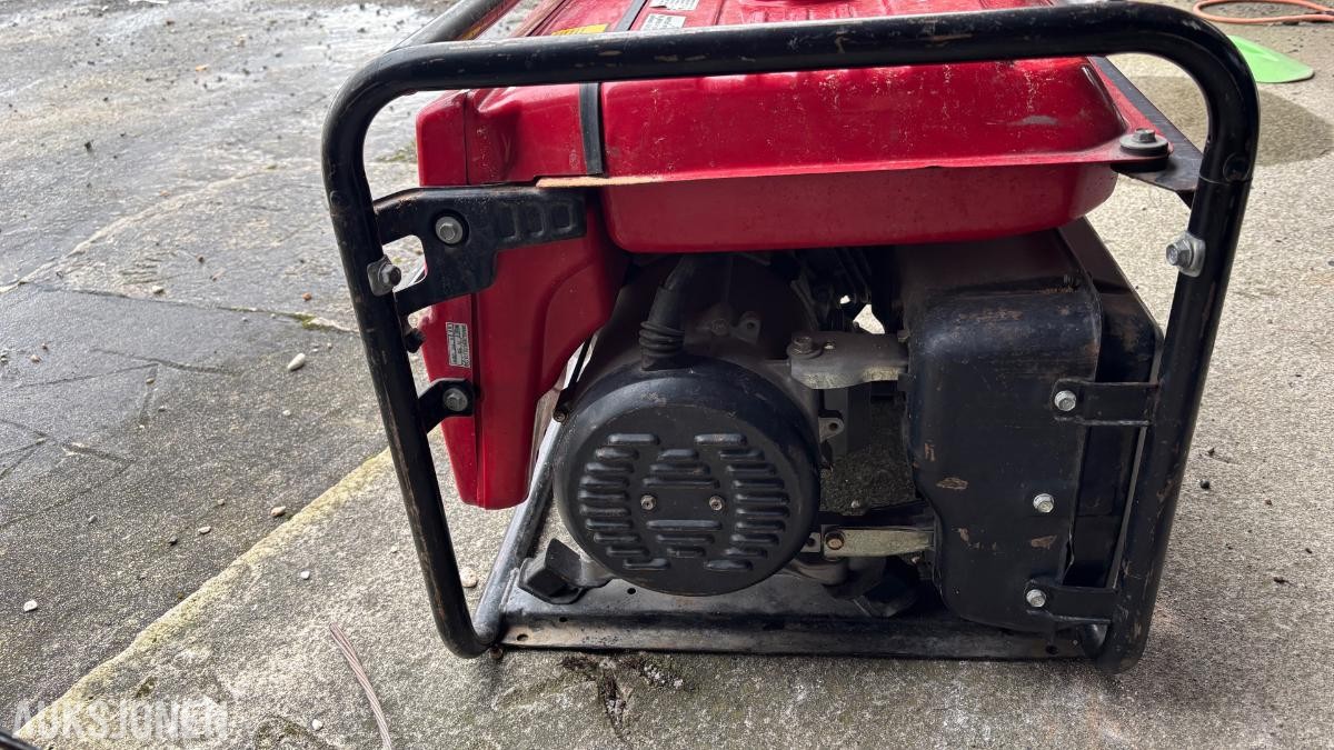 Honda EM4500 aggregat – Starter alltid og sviver fint