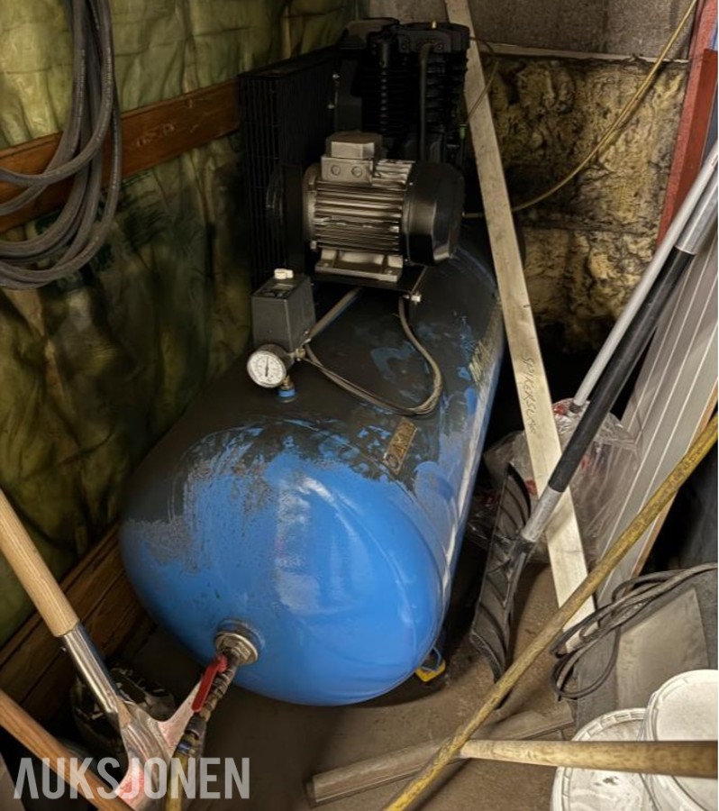 MCA stempelkompressor – Ca. 500 liters trykktank – Testet og fungerer