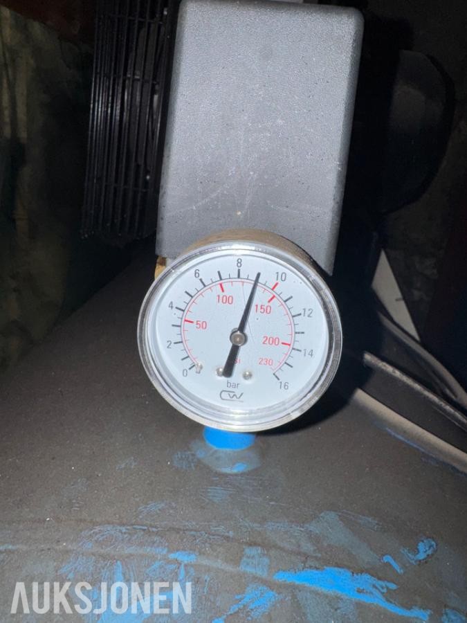 MCA stempelkompressor – Ca. 500 liters trykktank – Testet og fungerer