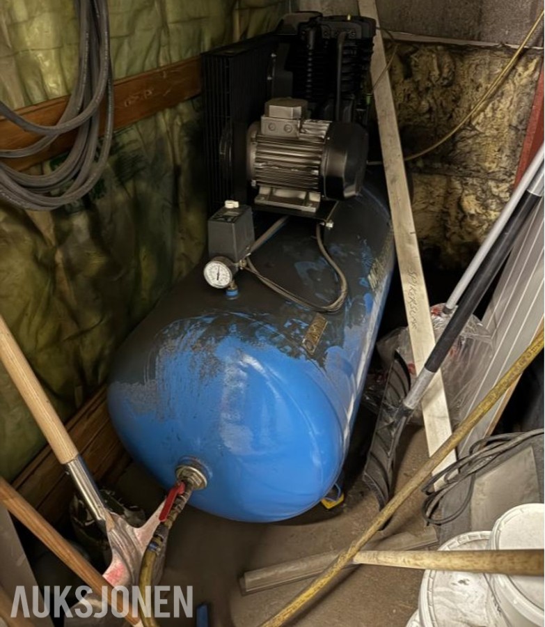 MCA stempelkompressor – Ca. 500 liters trykktank – Testet og fungerer