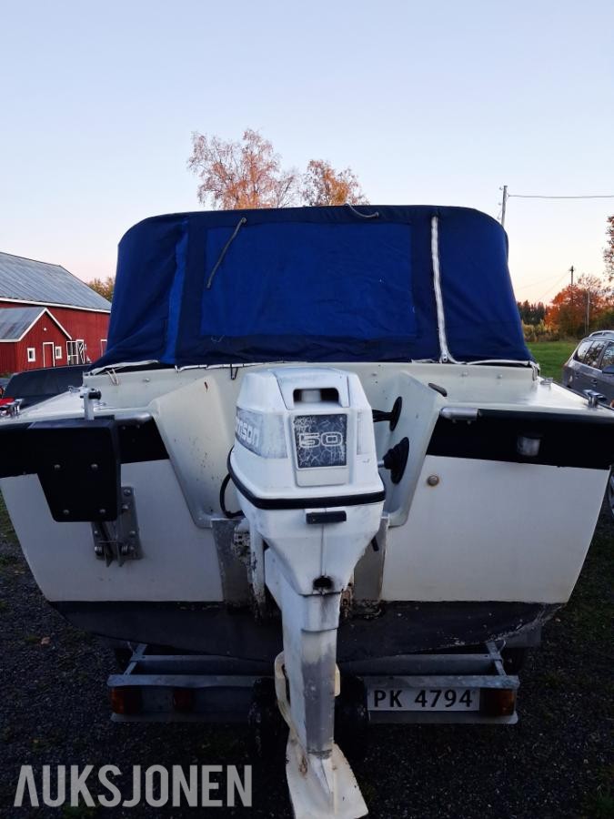 1985 Herwa 16 med 50hk Johnsen motor og registrert båthenger