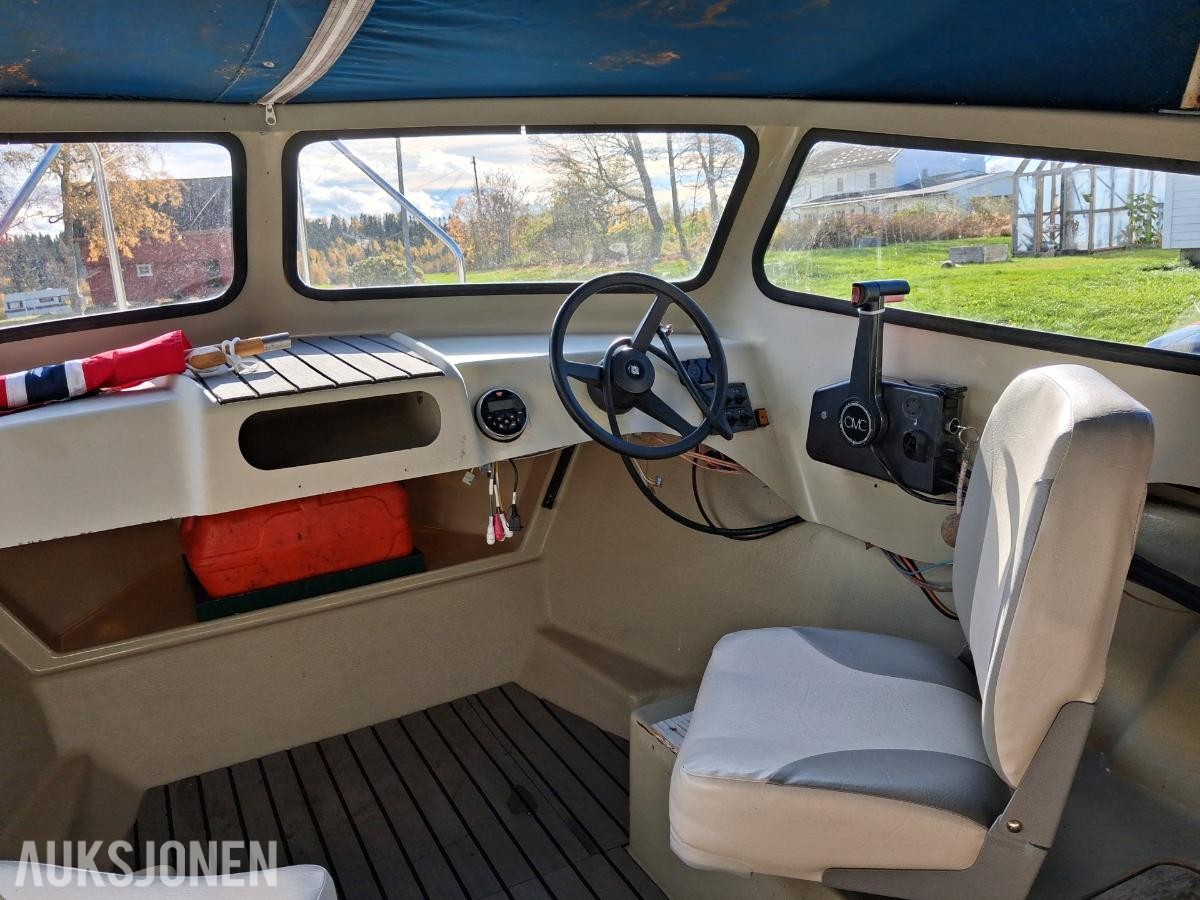1985 Herwa 16 med 50hk Johnsen motor og registrert båthenger