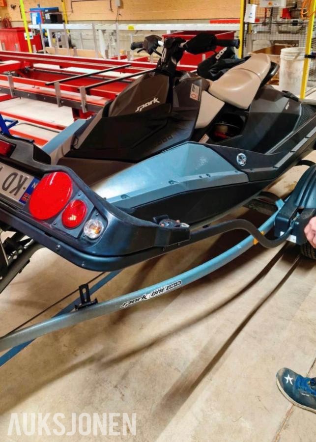 2016 Brp  90hk vannscooter med henger