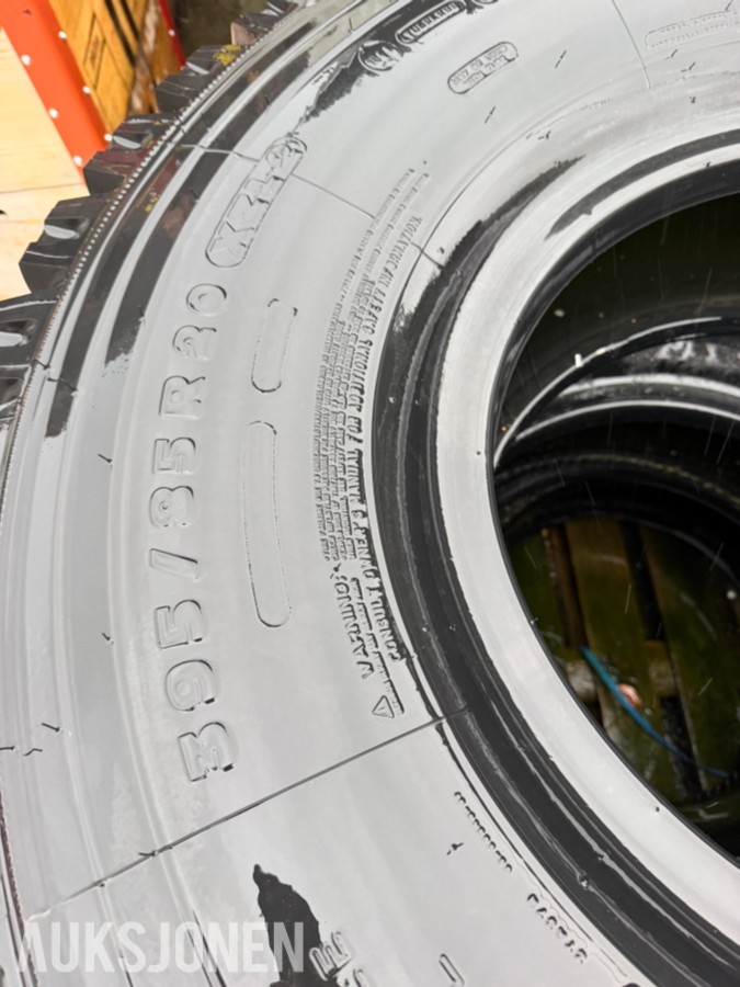 6 STK MICHELIN LASTEBILDEKK 395/85 R20 – SELGES SAMLET