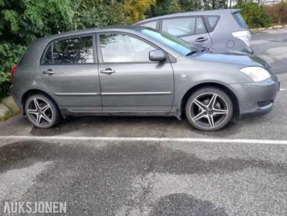 2003 Toyota Corolla 1.4, 142000km