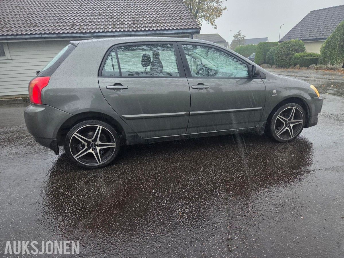 2003 Toyota Corolla 1.4, 142000km