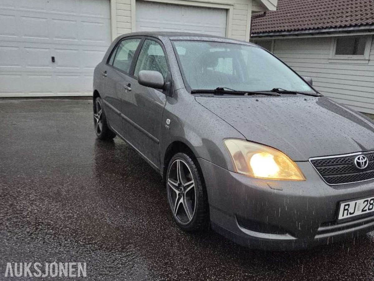 2003 Toyota Corolla 1.4, 142000km