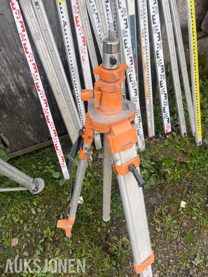 Topcon – Diverse brukt oppmålingsutstyr og tomme bokser
