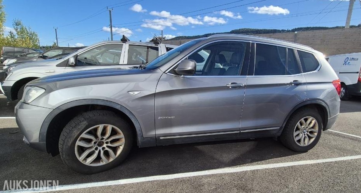2013 BMW X3 xDrive20i 184HK AUTOMAT SPORTSSETER GLASSTAK