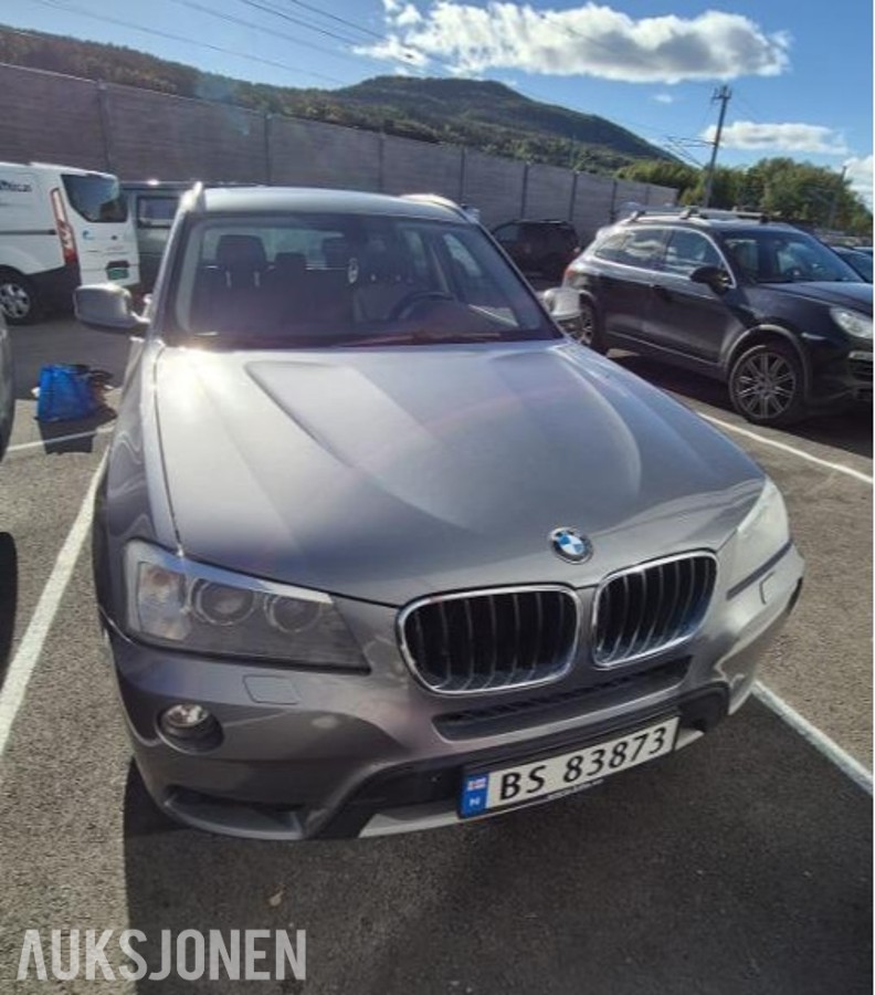 2013 BMW X3 xDrive20i 184HK AUTOMAT SPORTSSETER GLASSTAK