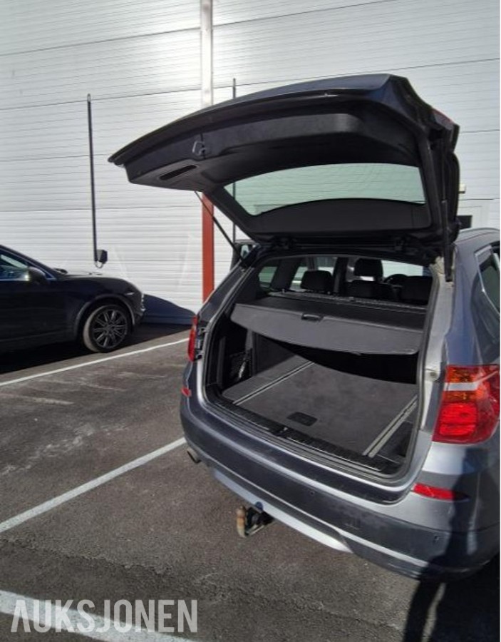 2013 BMW X3 xDrive20i 184HK AUTOMAT SPORTSSETER GLASSTAK