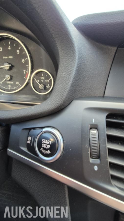 2013 BMW X3 xDrive20i 184HK AUTOMAT SPORTSSETER GLASSTAK