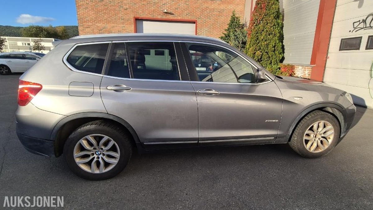 2013 BMW X3 xDrive20i 184HK AUTOMAT SPORTSSETER GLASSTAK